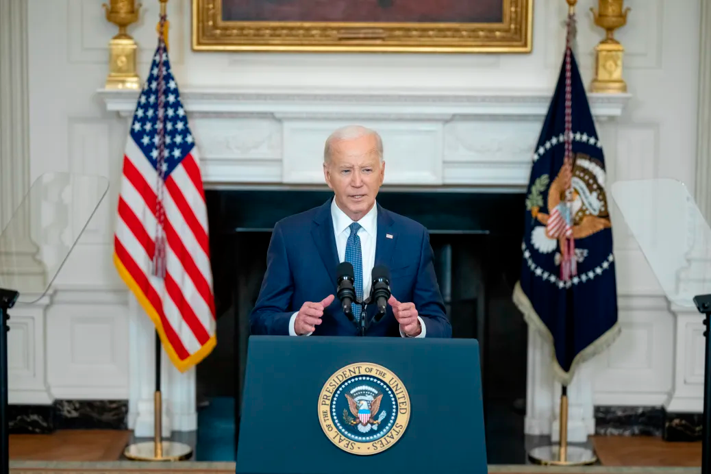 Biden firma orden migratoria para limitar solicitudes de asilo en la frontera con México
