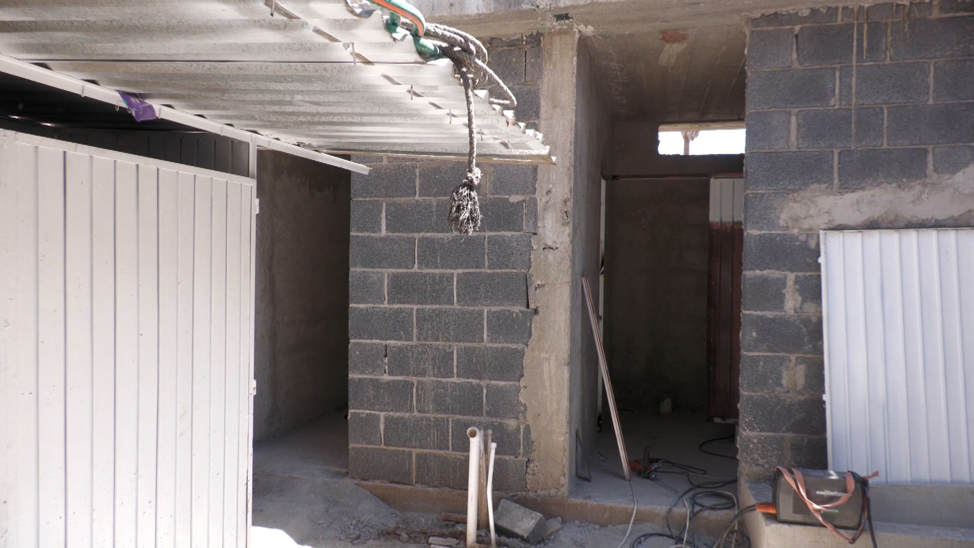 Rehabilitan baños y colocan nueva pila de agua en el panteón Santa Teresa de Fresnillo